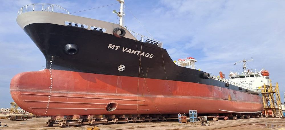 MT Vantage in dry dock